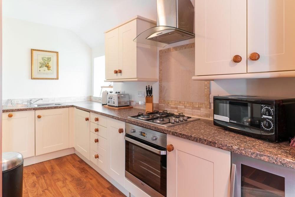 Holyland House - Greenacres Estates Lamphey المظهر الخارجي الصورة