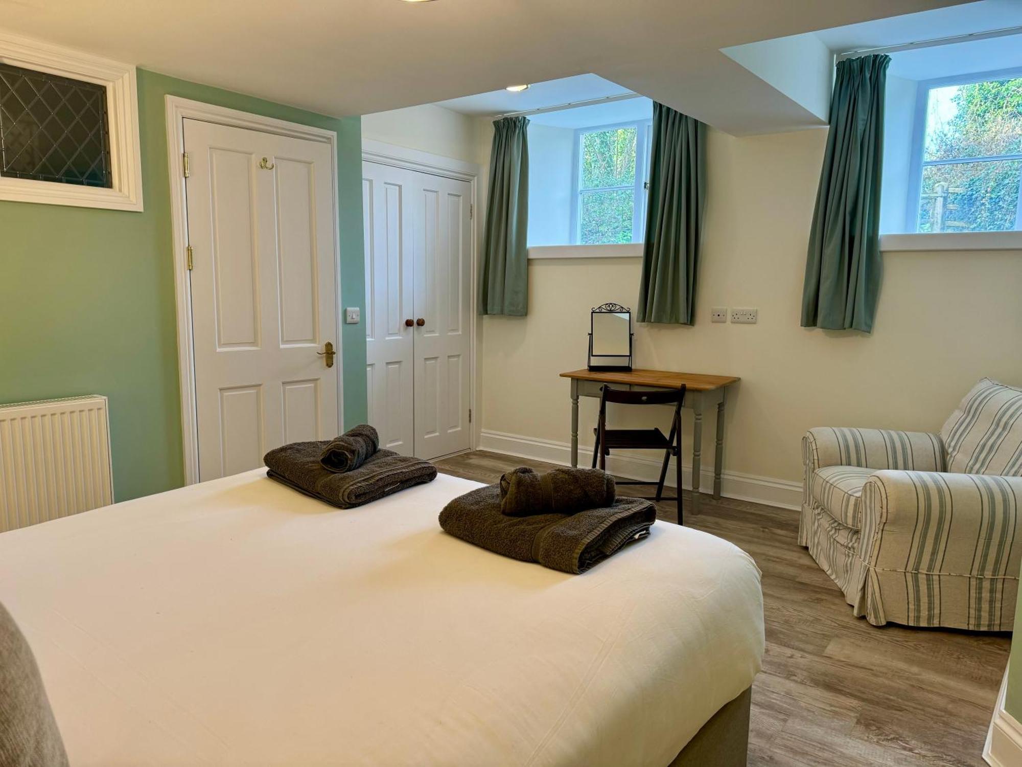 Holyland House - Greenacres Estates Lamphey المظهر الخارجي الصورة