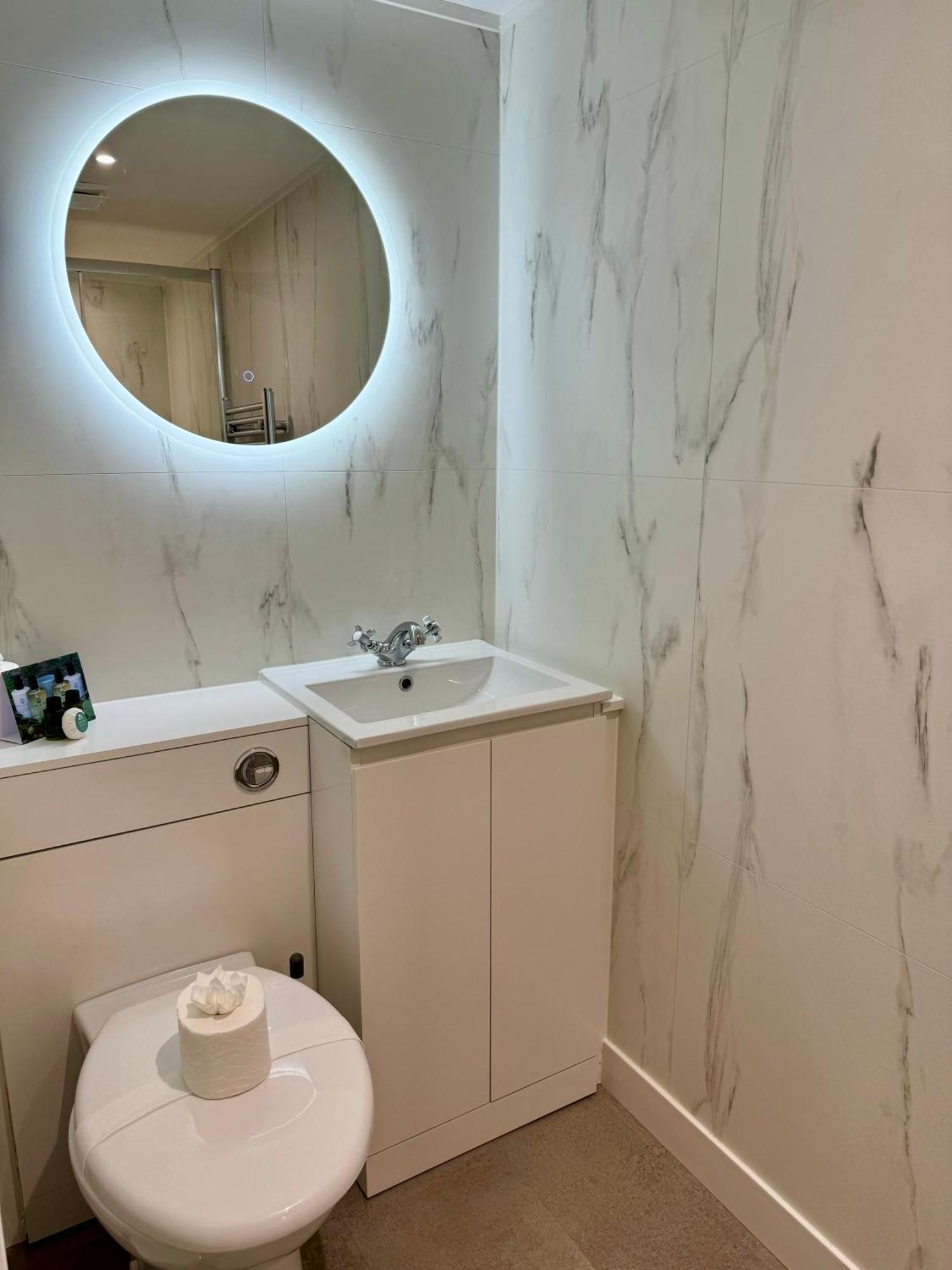 Holyland House - Greenacres Estates Lamphey المظهر الخارجي الصورة