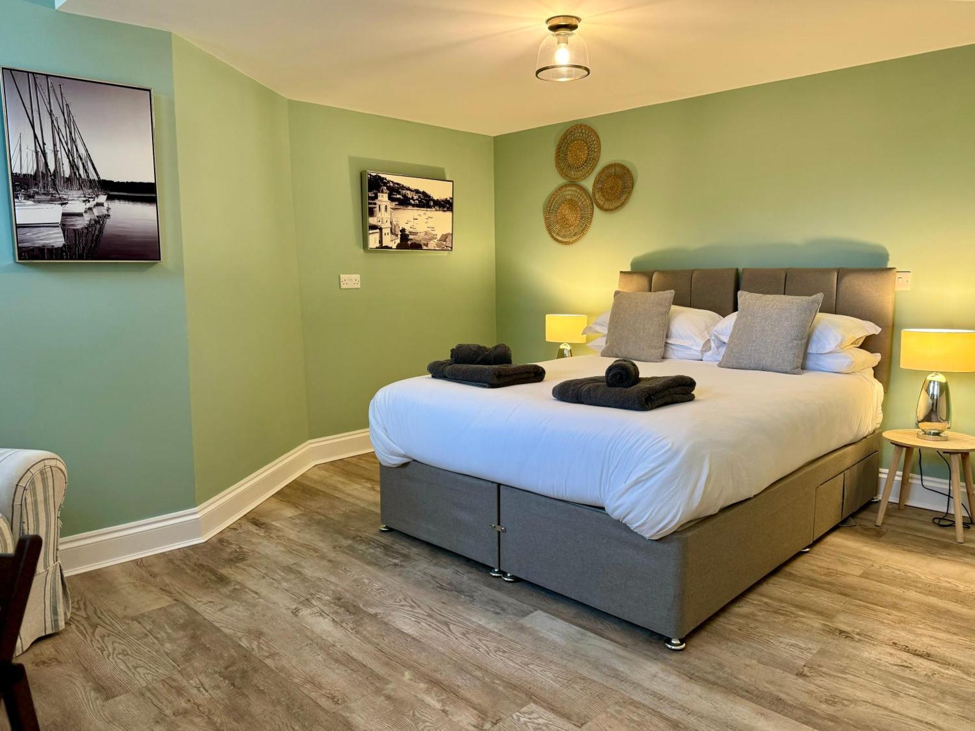 Holyland House - Greenacres Estates Lamphey المظهر الخارجي الصورة